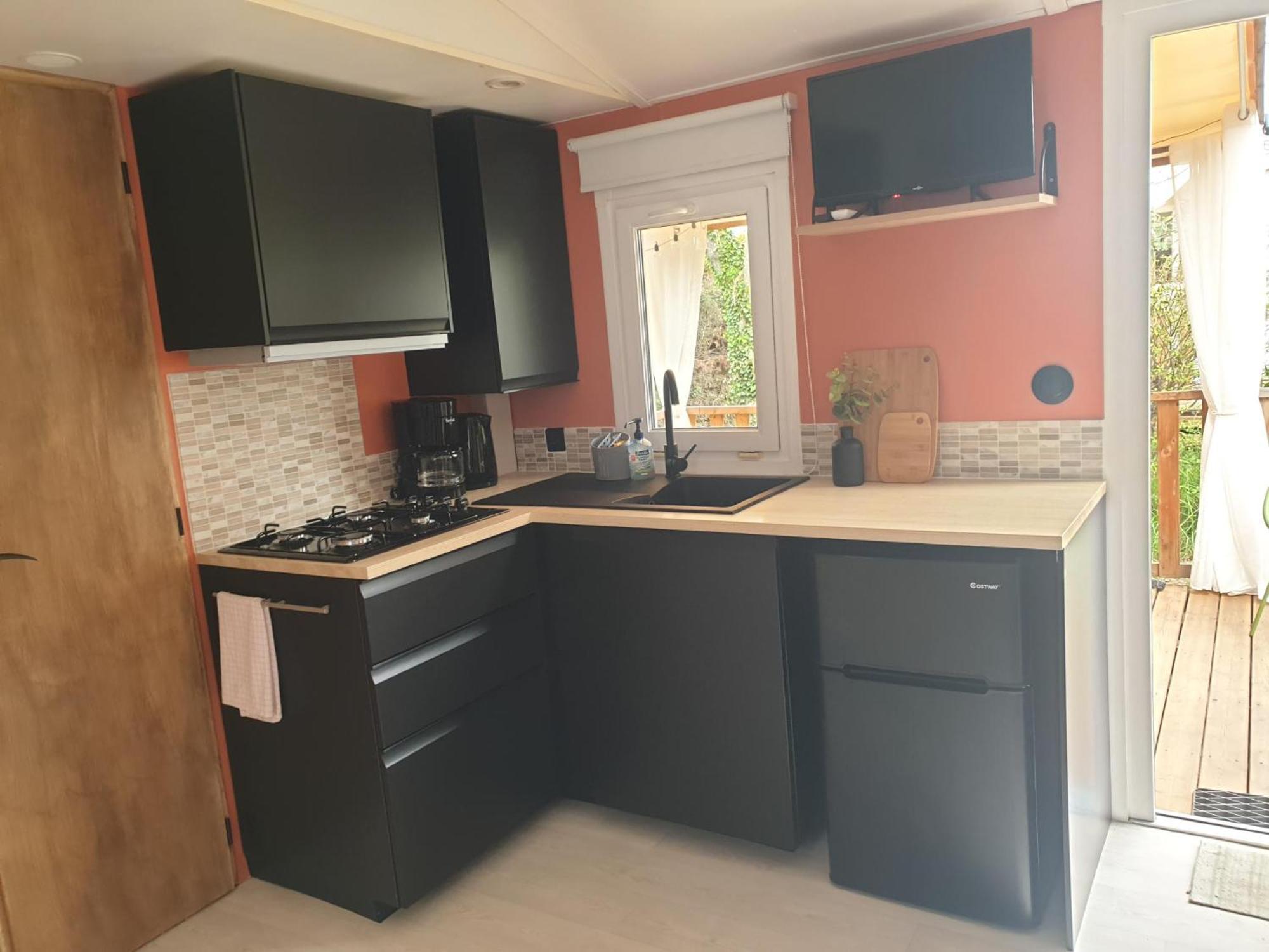 Camping Domaine Des Iscles La Roque-d'Antheron Ngoại thất bức ảnh